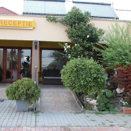 Motel Select Satu Mare Dış mekan fotoğraf